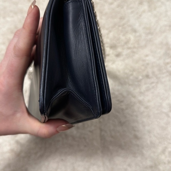 🖤Salvatore Ferragamo Gancini Clip Black Leather Clutch with Chain Strap - Picture 7 of 8